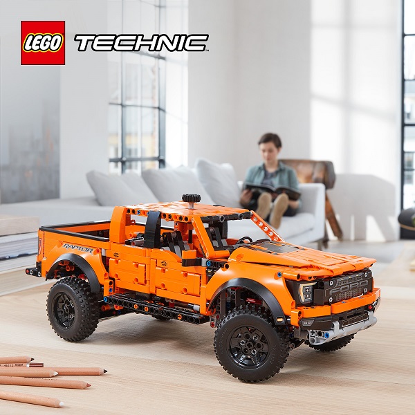 UNIVERSO ENCANTADO - LEGO -Ford® F-150 Raptor TECHNIC – 42126