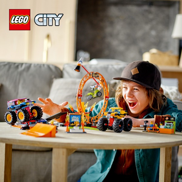 UNIVERSO ENCANTADO - Stunt Show Arena LEGO CITY – 60295 - LEGO SET