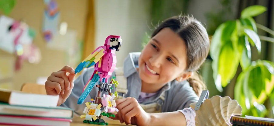 LEGO CREATOR 3 EM 1 - Papagaio Exótico Cor de Rosa - 31144